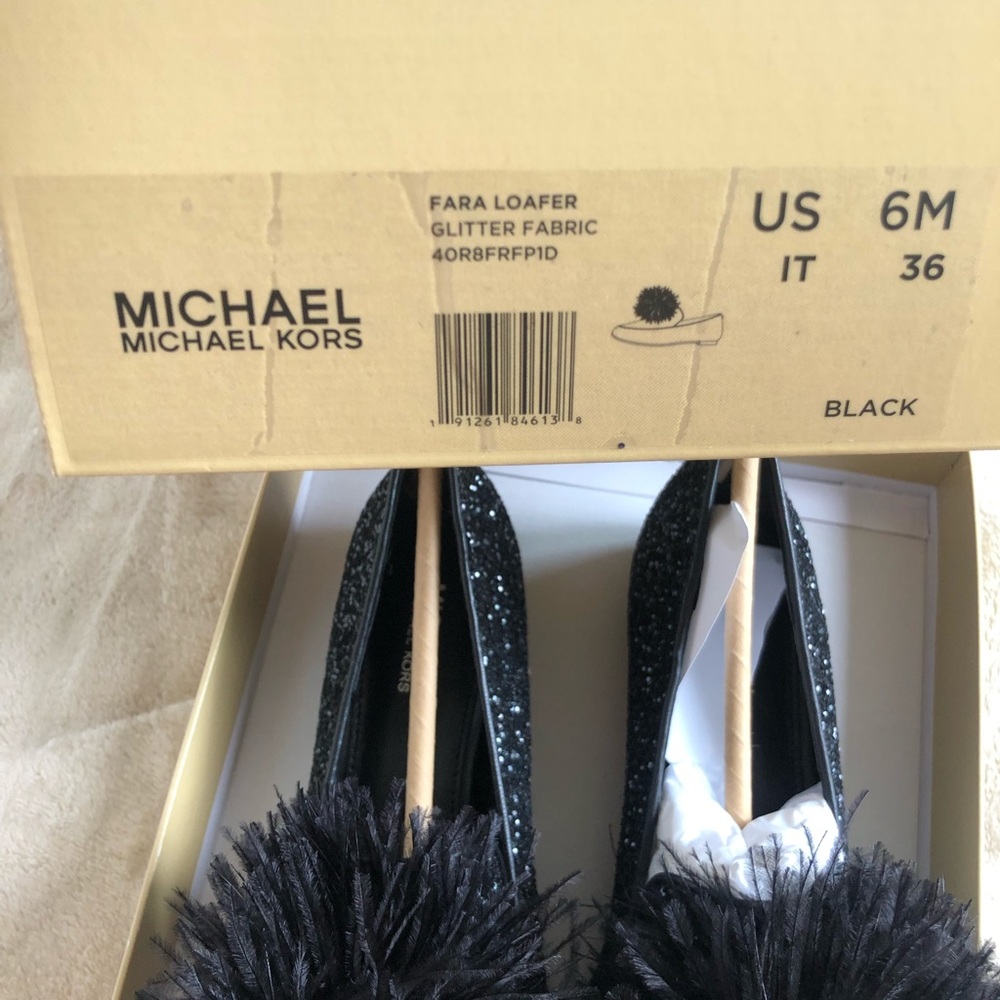 Michael Kors FARA LOAFER - Picture 3 of 4